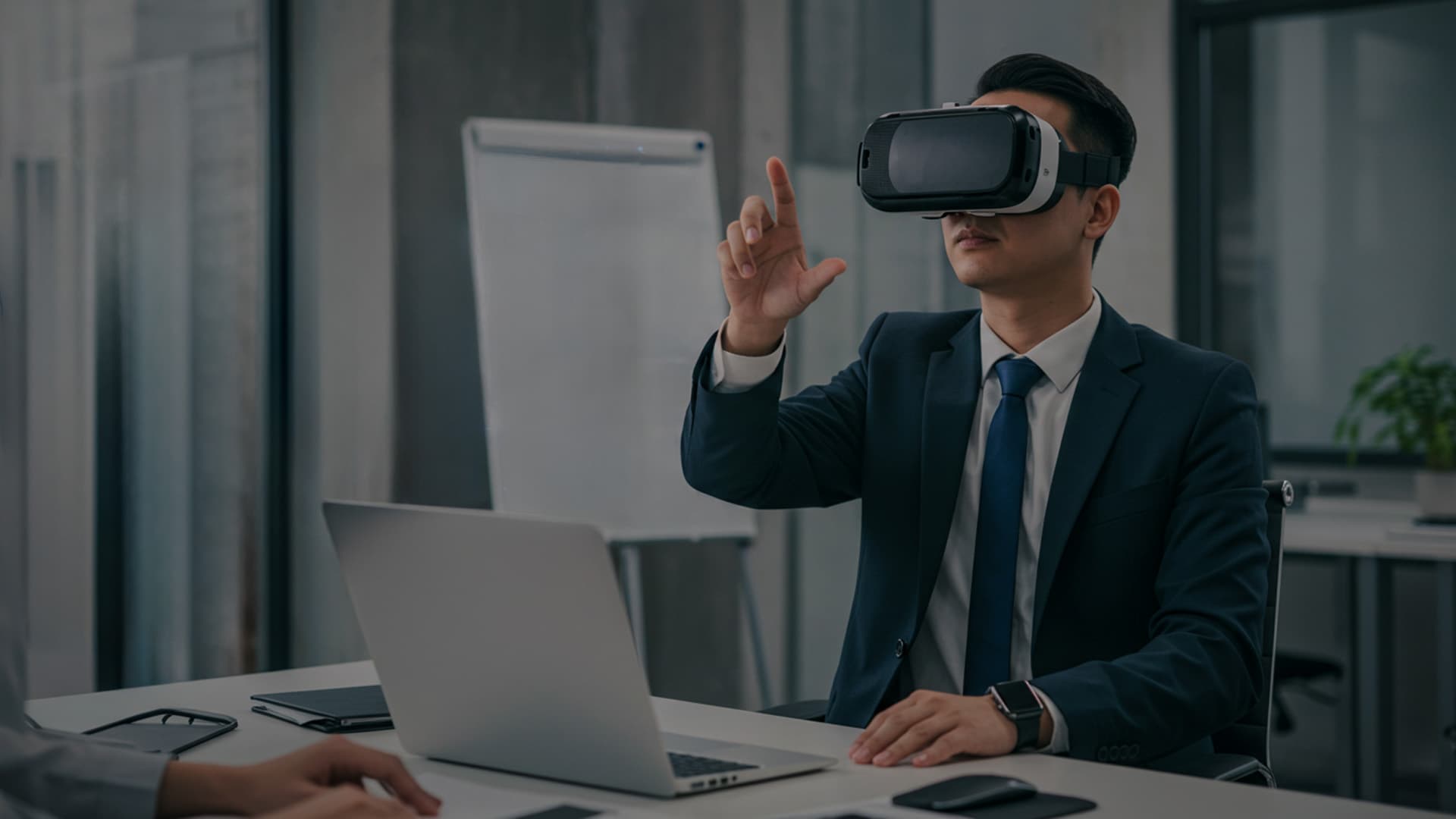 How VR Can Revolutionize Your Business 2025